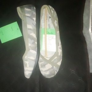 Woman's camo cloudsteppers